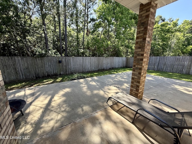 view of patio featuring a fenced backyard