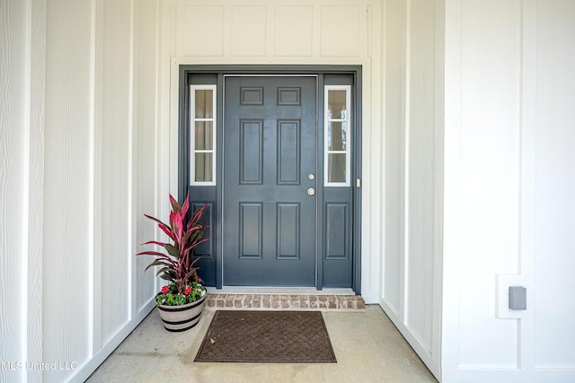 view of property entrance