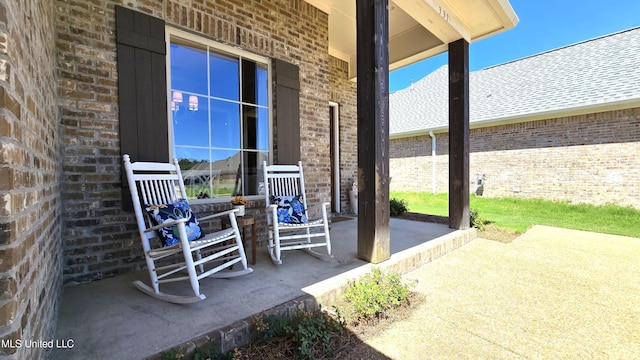 331 Emerald Way, Brandon, MS 39047 - view of porch