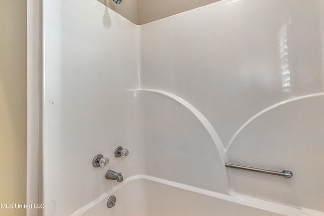 bathroom featuring shower / bathtub combination