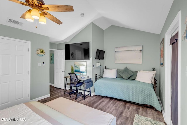 1130 Century Oaks Dr Unit B, Gulfport, MS 39507 - bedroom with lofted ceiling, wood finished floors, and a ceiling fan