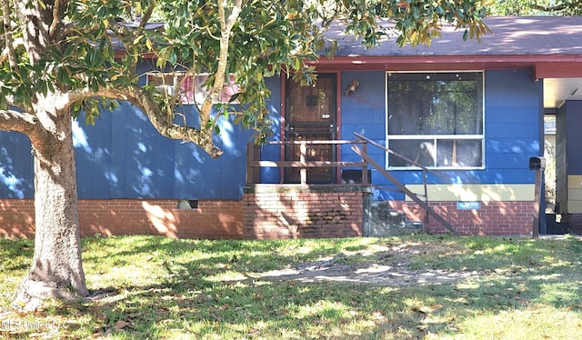 1321 Maria Dr, Jackson, MS 39204 - view of front of house featuring a front lawn