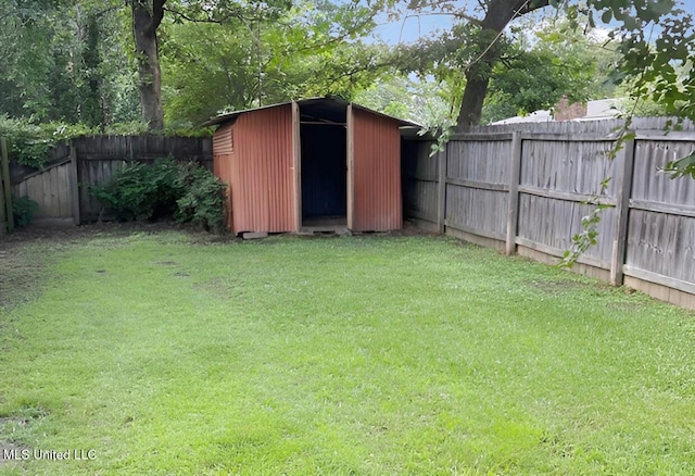 106 Woodcliff Pl, Brandon, MS 39042 - fenced backyard with a storage shed