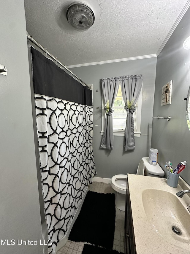 1420 S 9th Ave, Columbus, MS 39701 - bathroom featuring crown molding, vanity, toilet, a textured ceiling, and a shower with curtain