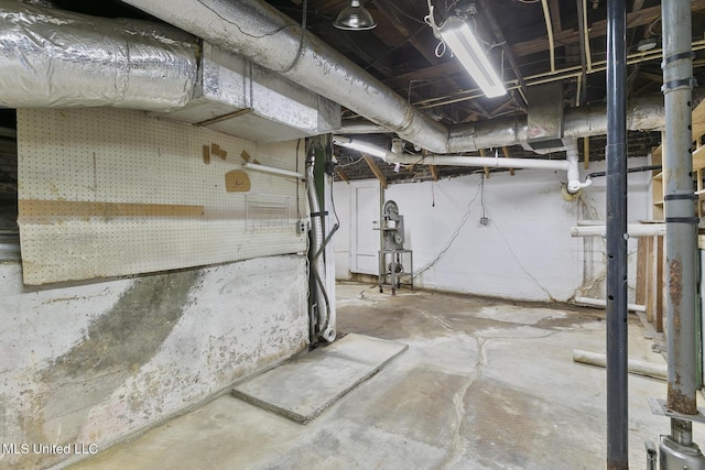 1521 Riverside Dr, Jackson, MS 39202 - view of unfinished basement