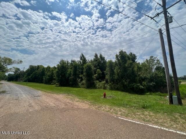 Listing photo 3 for Nichols Rd, Canton MS 39046