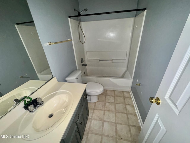 9193 S Kaitlyn Dr, Walls, MS 38680 - bathroom featuring toilet, baseboards, washtub / shower combination, and vanity
