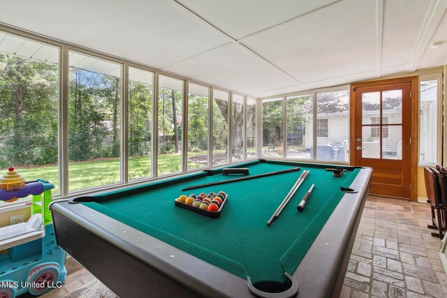 recreation room with pool table