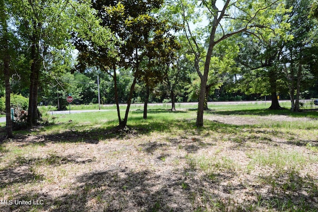 2109 School St, Ocean Springs, MS 39564