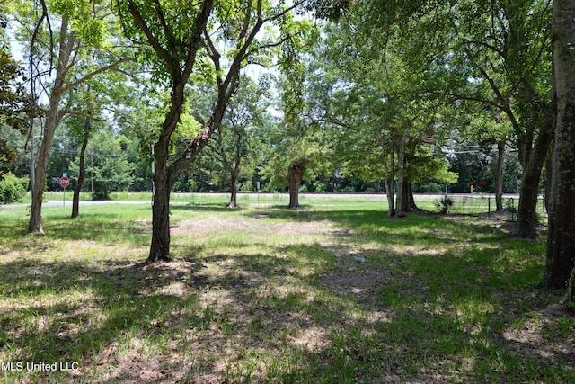 2109 School St, Ocean Springs, MS 39564