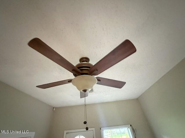 5448 Crepe Myrtle Dr, Jackson, MS 39206 - detailed view of a ceiling fan