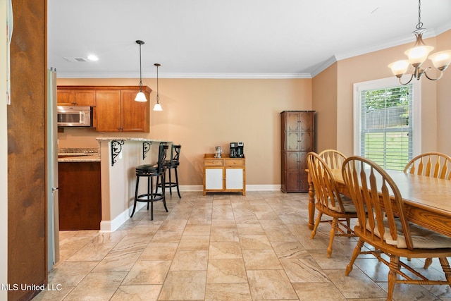dining space with visible vents, crown molding, baseboards, a notable chandelier, and recessed lighting
