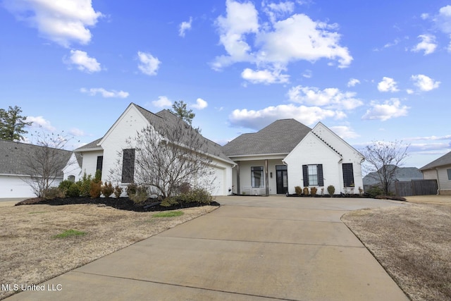 view of front facade with a garage