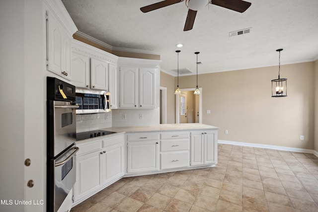 kitchen with stainless steel appliances, visible vents, backsplash, white cabinets, and a peninsula