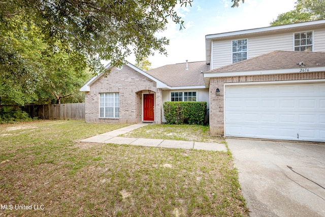 front of property featuring a front yard