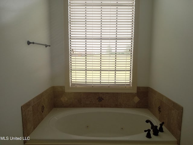 38 3rd St, Cleveland, MS 38732 - full bath featuring a jetted tub