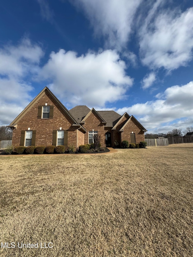 view of front of house with a front yard