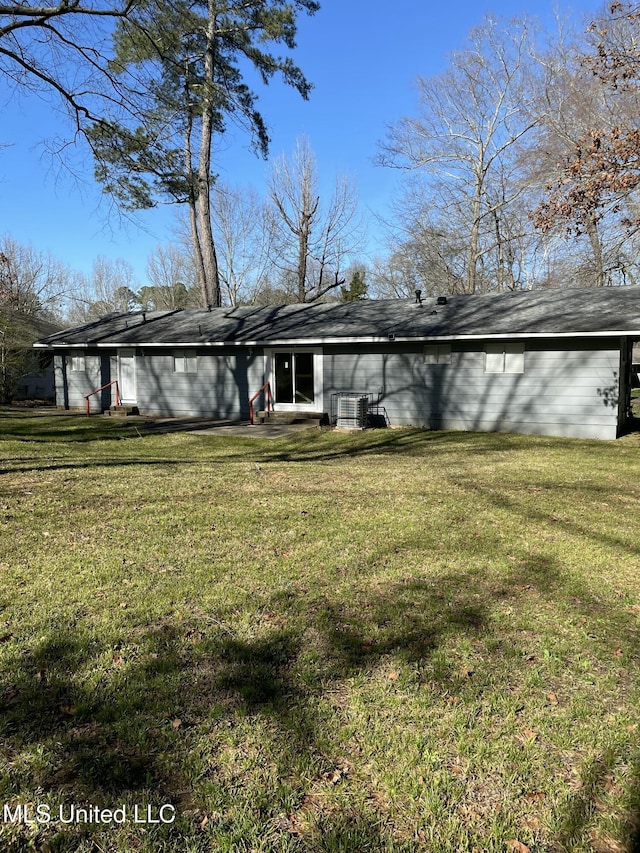 exterior space featuring a front lawn