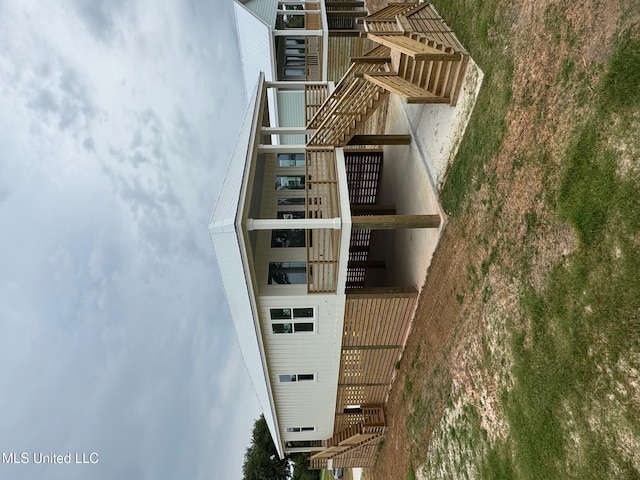 534 Beach Dr, Gulfport, MS 39507 - exterior space with stairway