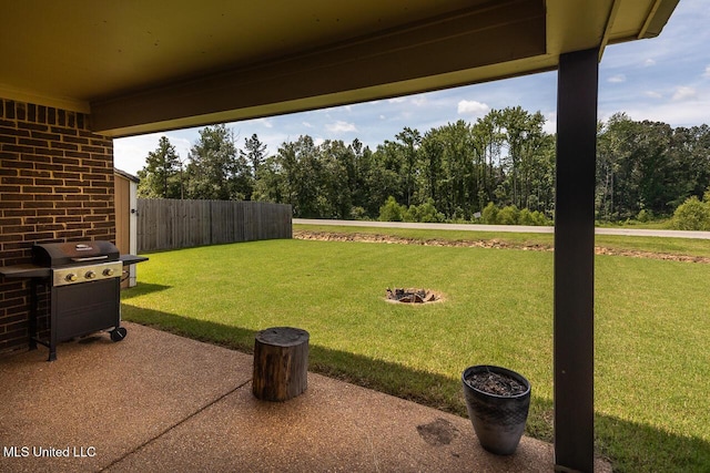 3289 Marion Ln, Southaven, MS 38672 - view of yard featuring a patio