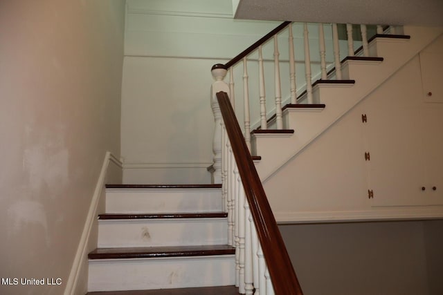 1009 Resca De La Palma St, Pascagoula, MS 39567 - view of stairs