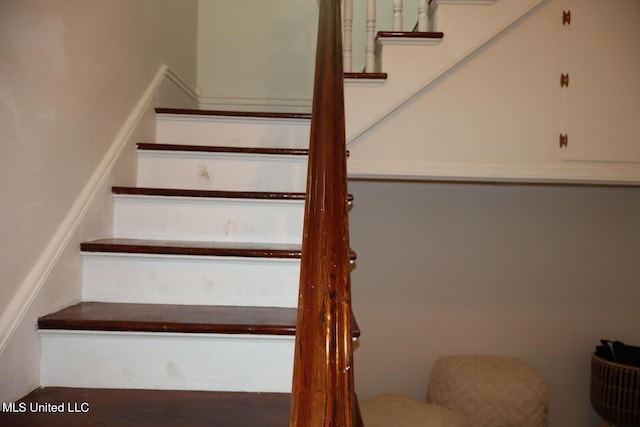 1009 Resca De La Palma St, Pascagoula, MS 39567 - view of staircase