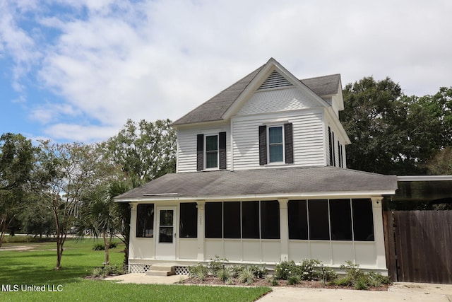 view of front of home with a front yard