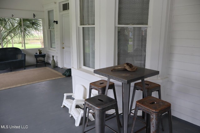 1009 Resca De La Palma St, Pascagoula, MS 39567 - view of patio