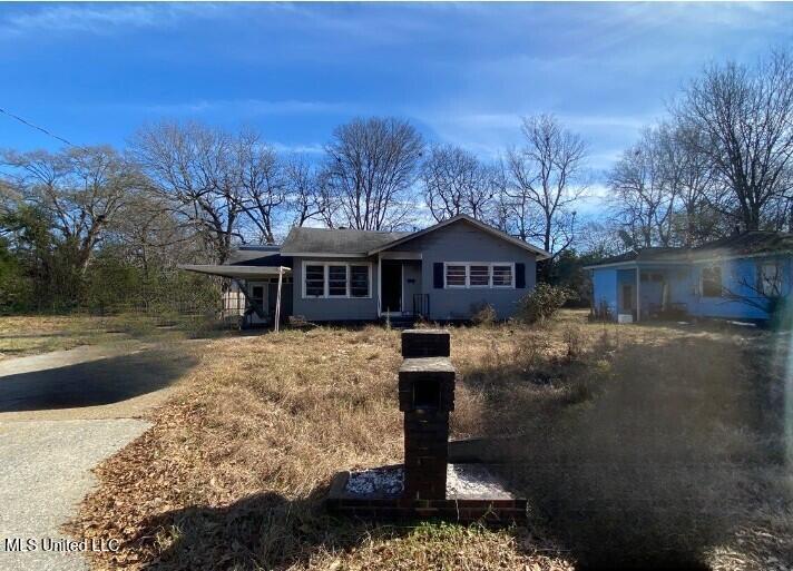 view of single story home