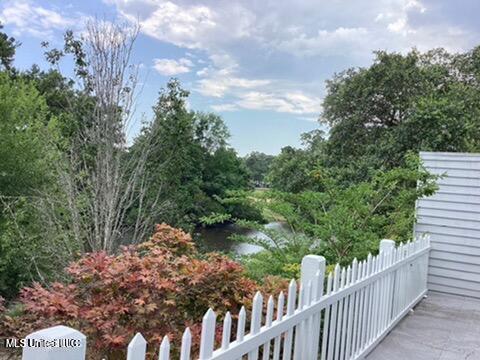 8102 Fairway Villa Dr, Gautier, MS 39553 - view of yard