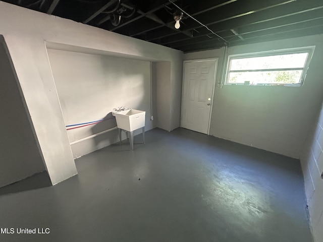 600 Jackson Ave, Mccomb, MS 39648 - basement with a sink