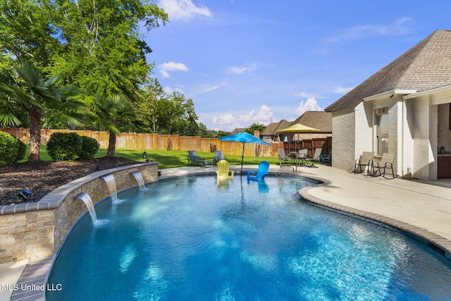 120 Saddlebrook Cv, Madison, MS 39110 - view of swimming pool featuring a fenced backyard, a patio area, and outdoor dining area