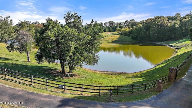 607 Tiffintown Rd, Vicksburg, MS 39183 - property view of water featuring fence