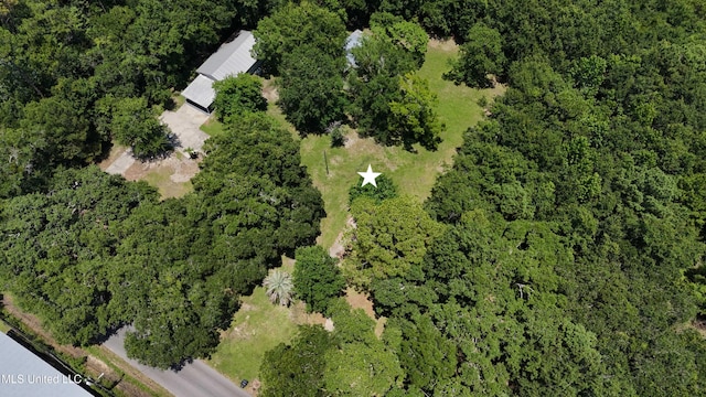 390 Clarence Ave, Pass Christian, MS 39571