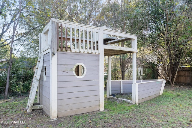 view of outbuilding