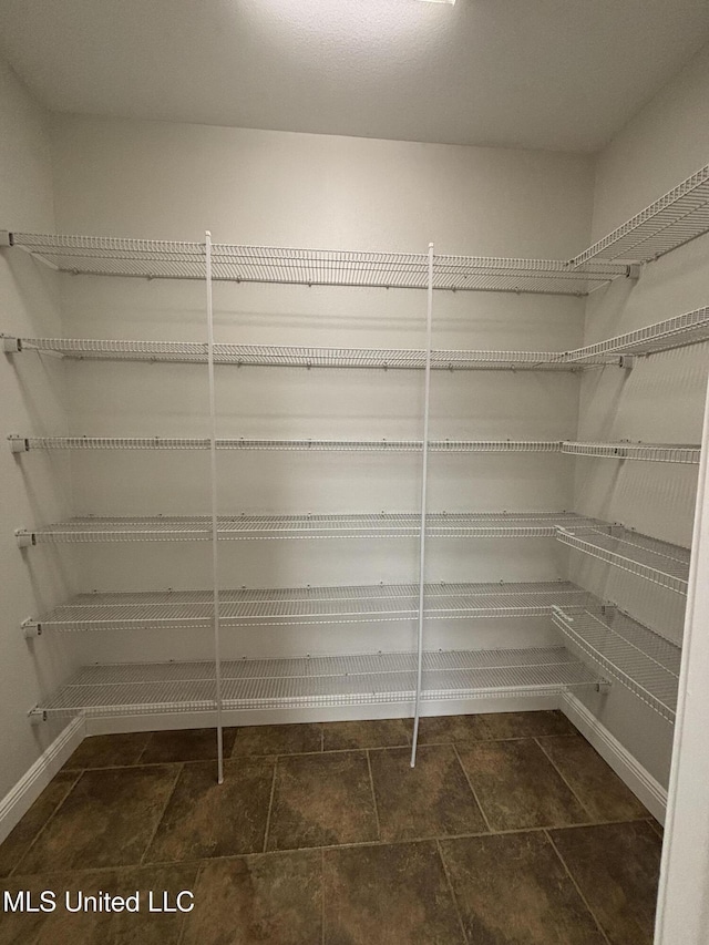8 Jennie Ln, Picayune, MS 39466 - view of pantry