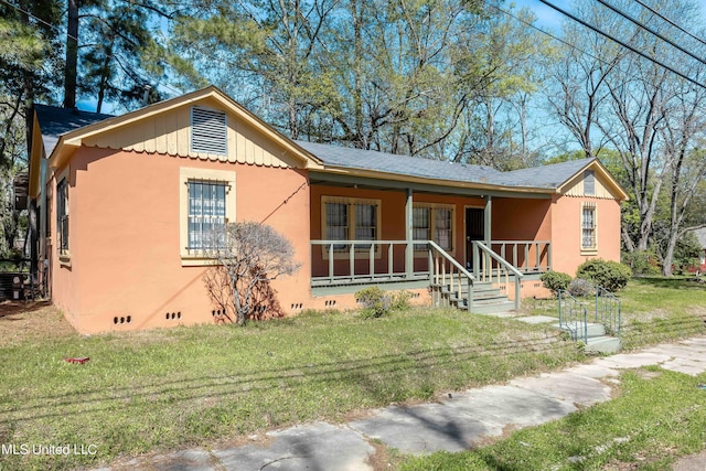 view of front of house featuring a porch, crawl space, a front yard, and stucco siding