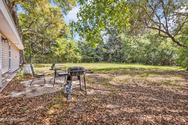 101 30th St, Gulfport, MS 39507 - view of yard with a patio area