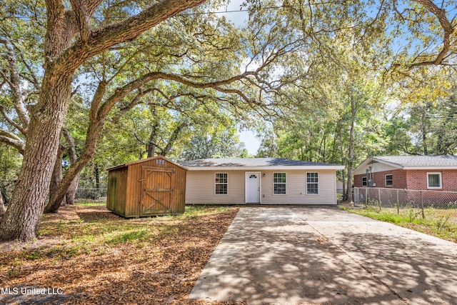 101 30th St, Gulfport, MS 39507 - single story home with driveway