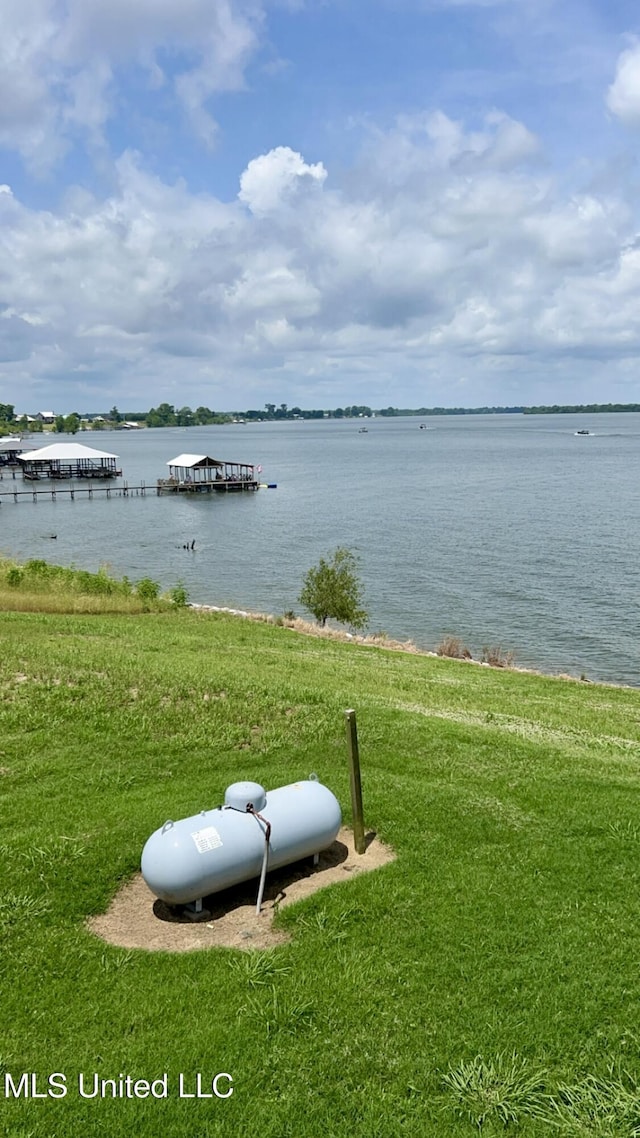 1216 Eagle Lake Shore Rd, Vicksburg, MS 39183