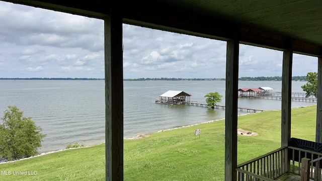 1216 Eagle Lake Shore Rd, Vicksburg, MS 39183