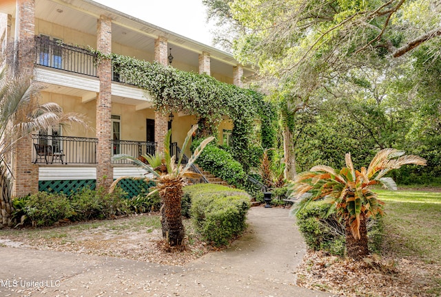view of surrounding community