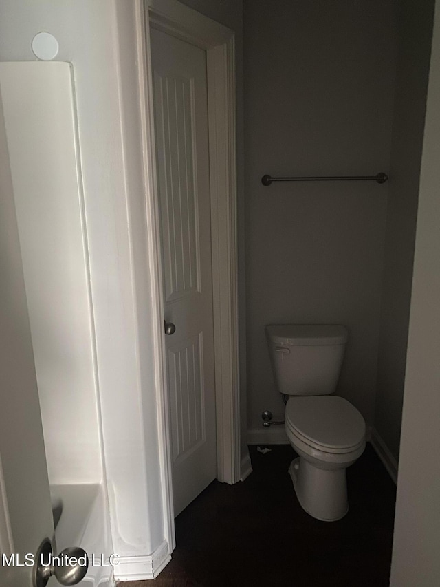 9078 Mallard Park Blvd, Walls, MS 38680 - full bathroom featuring toilet and baseboards