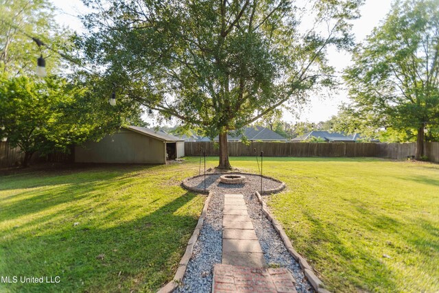 118 Dogwood Trl, Brandon, MS 39047 - view of yard with a fire pit