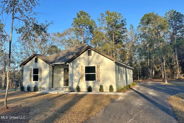 view of front of house