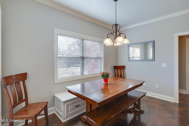 dining space featuring baseboards and ornamental molding