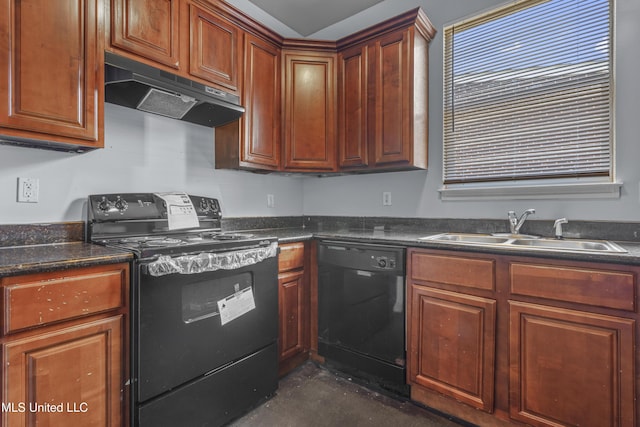 2948 Magnolia Ct, Gulfport, MS 39507 - kitchen featuring black appliances, a sink, under cabinet range hood, and dark countertops