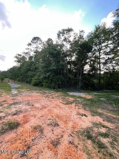 12409 Lorraine Rd, Biloxi, MS 39532
