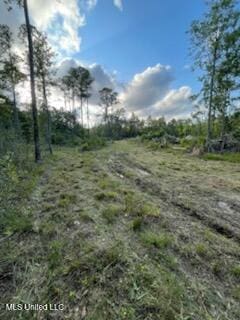 12409 Lorraine Rd, Biloxi, MS 39532