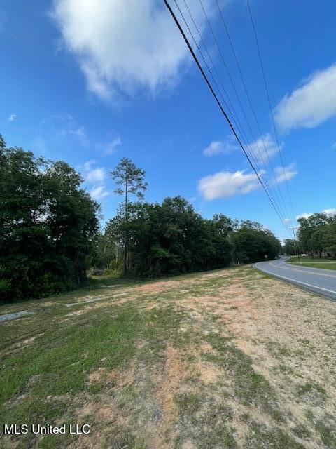 12409 Lorraine Rd, Biloxi, MS 39532